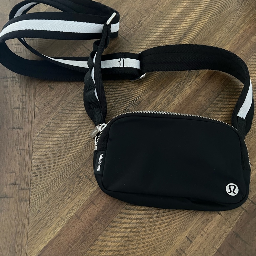 Lululemon special edition belt bag